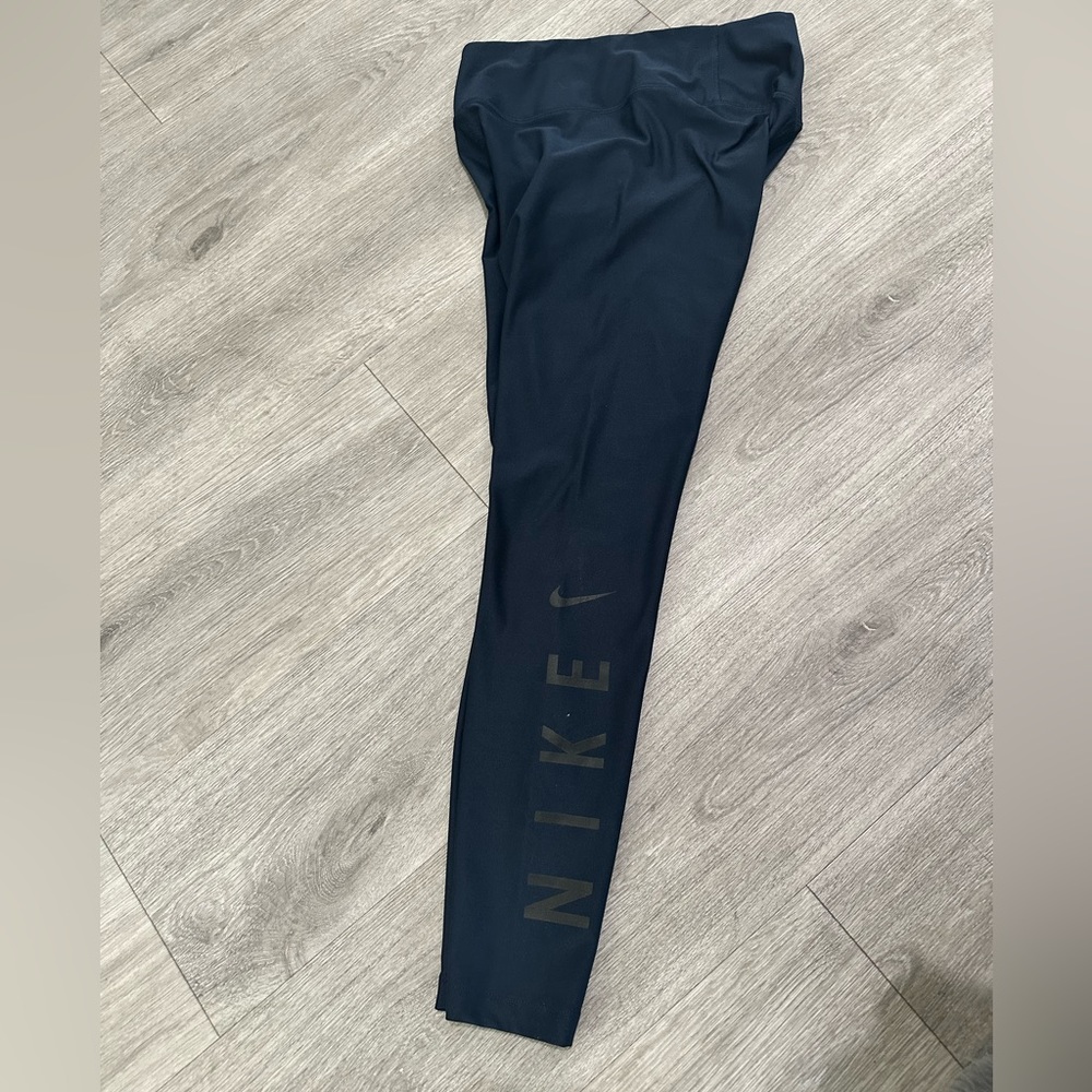 Nike Dri-fit workout pants - Picture 3 of 4